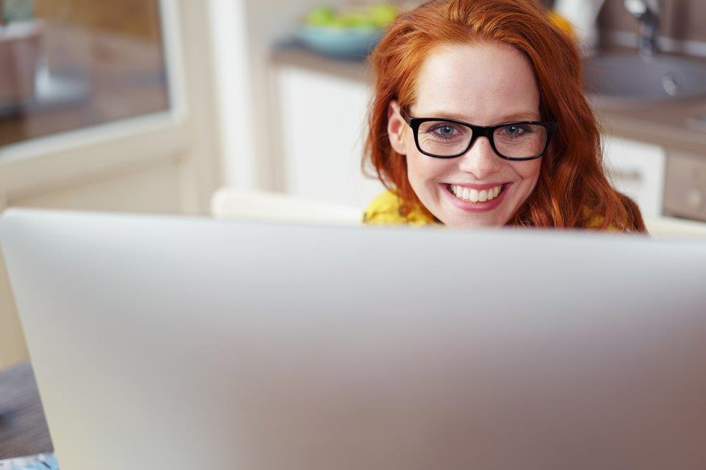 עדשות דיגיטליות מענה לדור המסכים