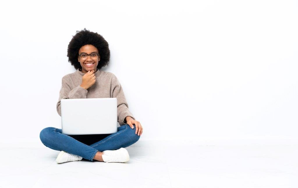 עדשות מגע Office למניעת בעיות ראייה מול המחשב